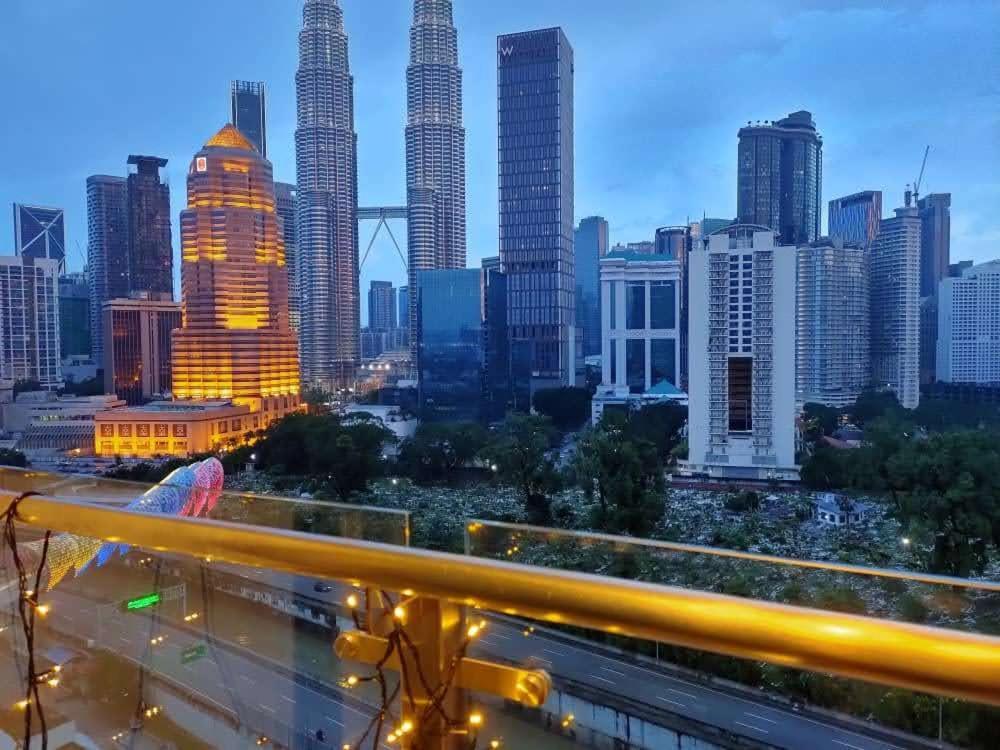 Klcc Legasi Direct View With A Superking Bed At A 3-Bedroom Premium Unit Kuala Lumpur Exterior foto